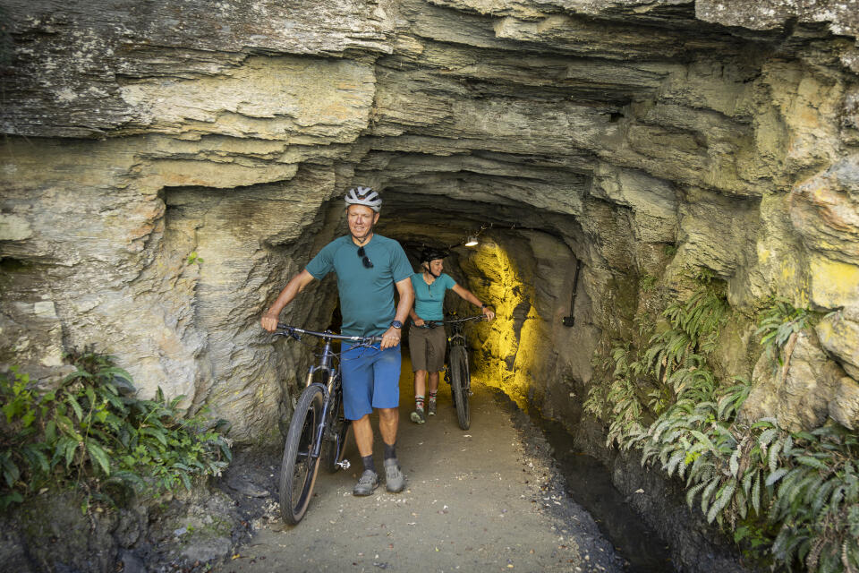 Shotover Gorge Trail credit Geoff Marks 572 Enhanced NR